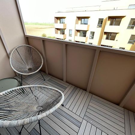 Cozy 1-Bedroom Condo Miloslavov Extérieur photo
