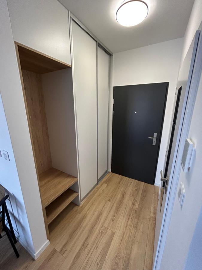 Cozy 1-Bedroom Condo Miloslavov Extérieur photo