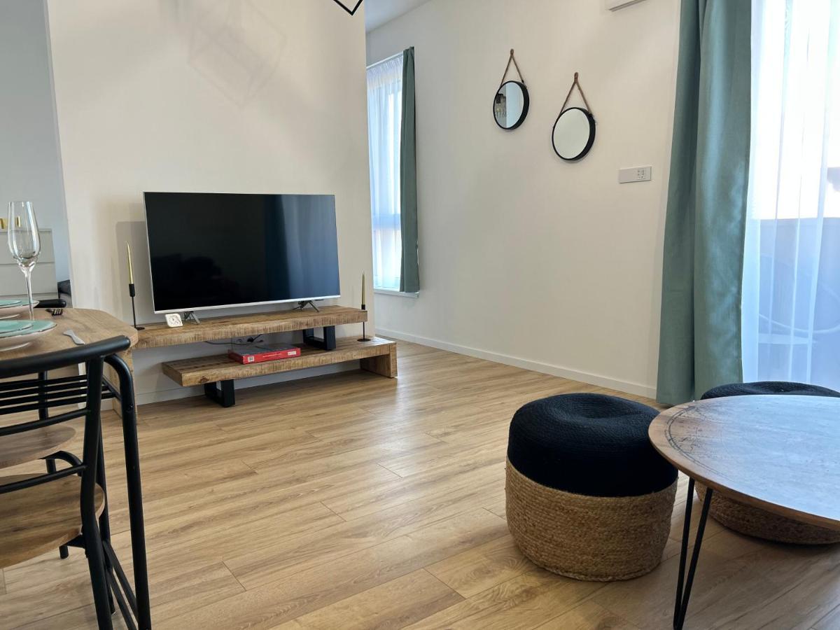 Cozy 1-Bedroom Condo Miloslavov Extérieur photo